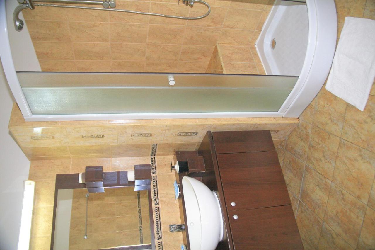 Pension Cleopatra Târgu-Mureş Exteriör bild