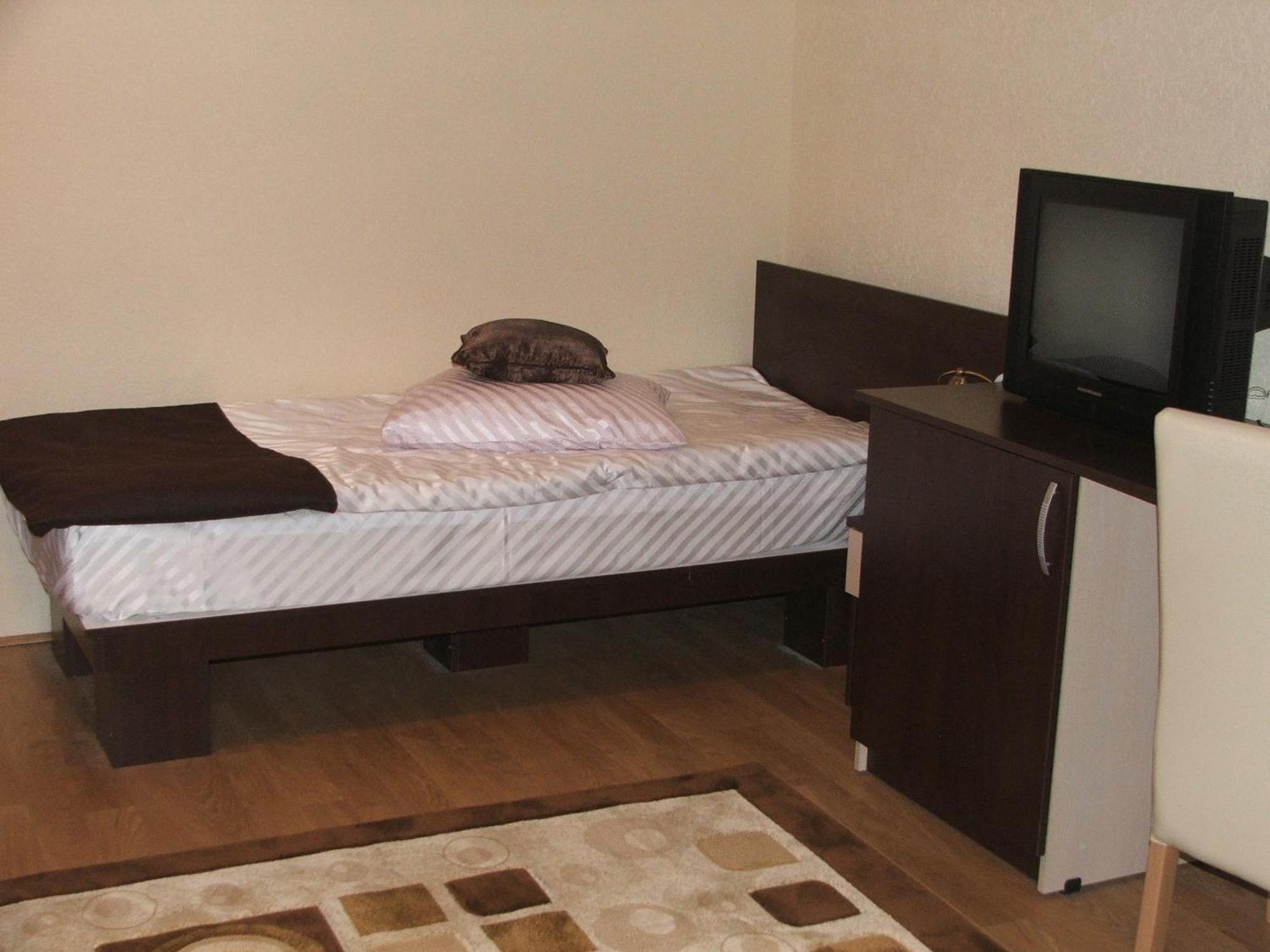 Pension Cleopatra Târgu-Mureş Exteriör bild