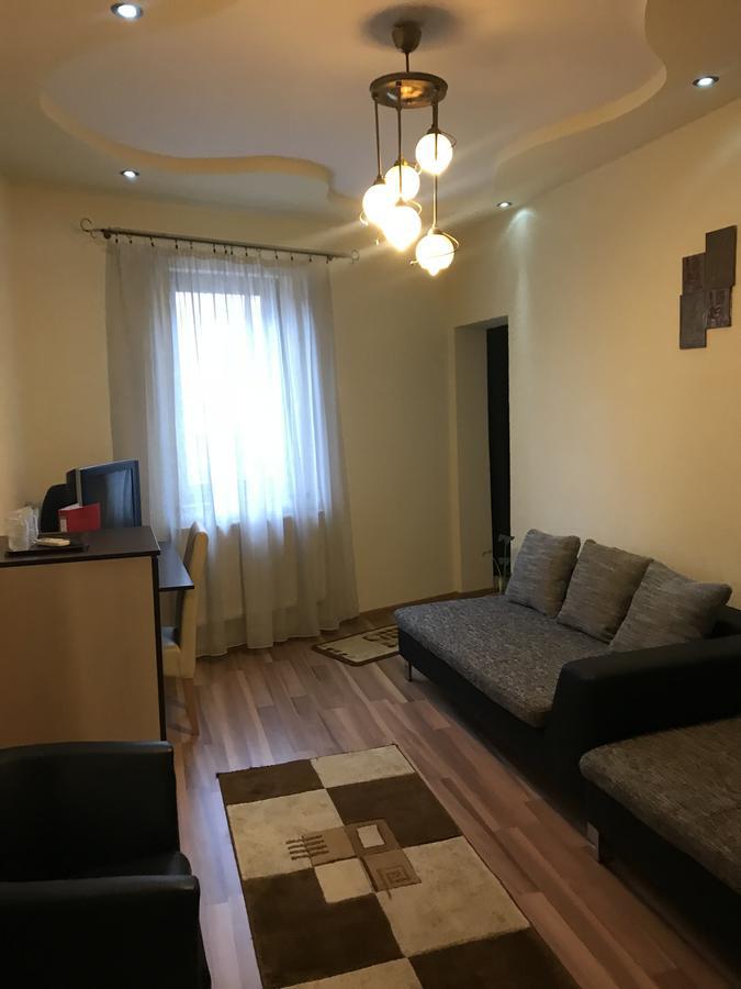 Pension Cleopatra Târgu-Mureş Exteriör bild