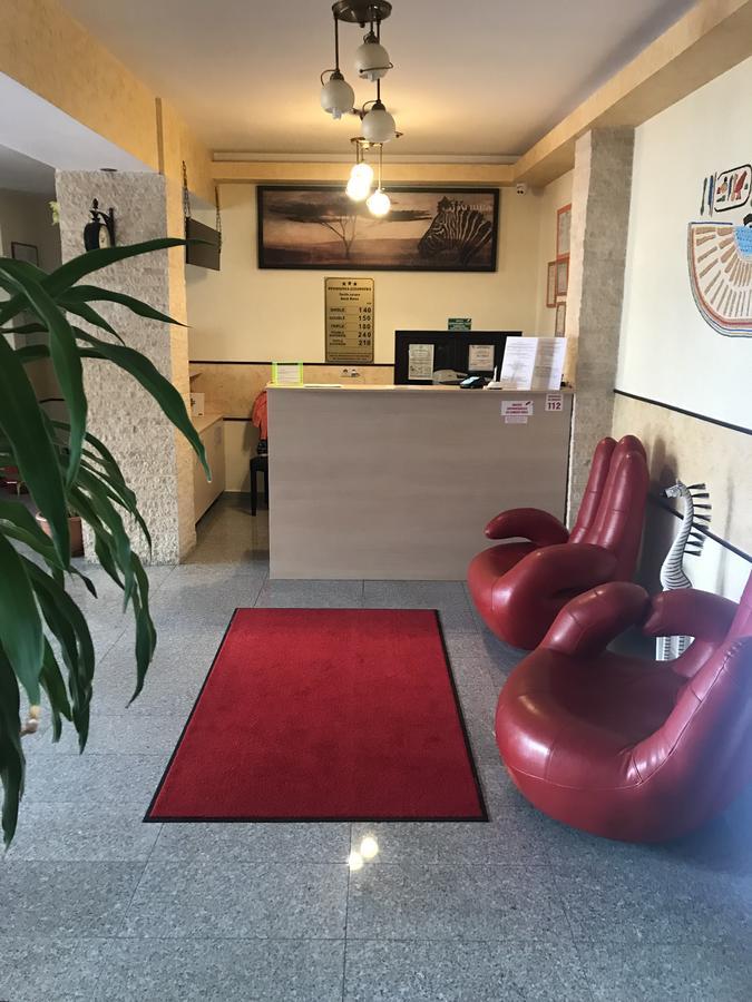 Pension Cleopatra Târgu-Mureş Exteriör bild